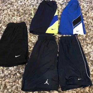 5 pairs of Nike Shorts XXL